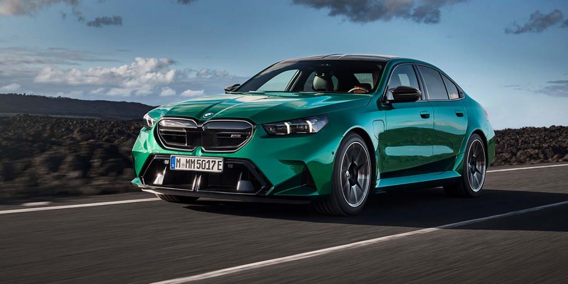 BMW M5 Sedan. Plug-in-hybrid. 727 hk. Bilen er vist med ekstraudstyr. (Foto: BMW / PR)