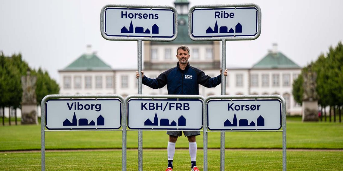 H.M. Kongen præsenterer værtsbyerne til Royal Run '25. Foto: Matthew James/Royal Run. Må bruges til redaktionel omtale.